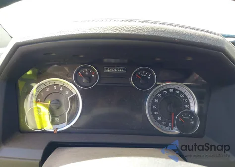 2015 Ram 1500 Laramie z USA, uszkodzony, nr VIN 1C6RR7VM8FS579227